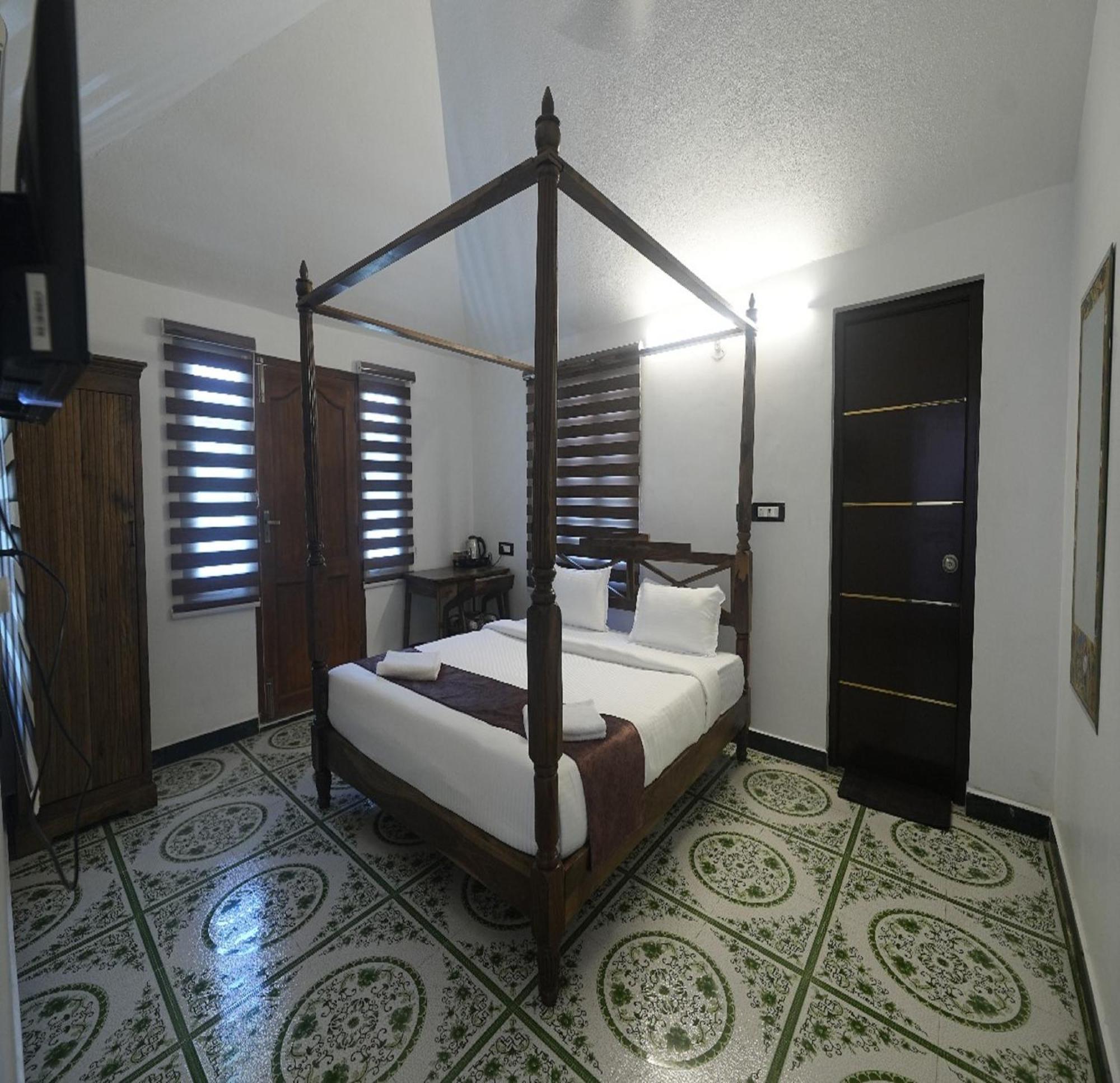 פונדיצ'רי Courtyard Castle Heritage Resort מראה חיצוני תמונה