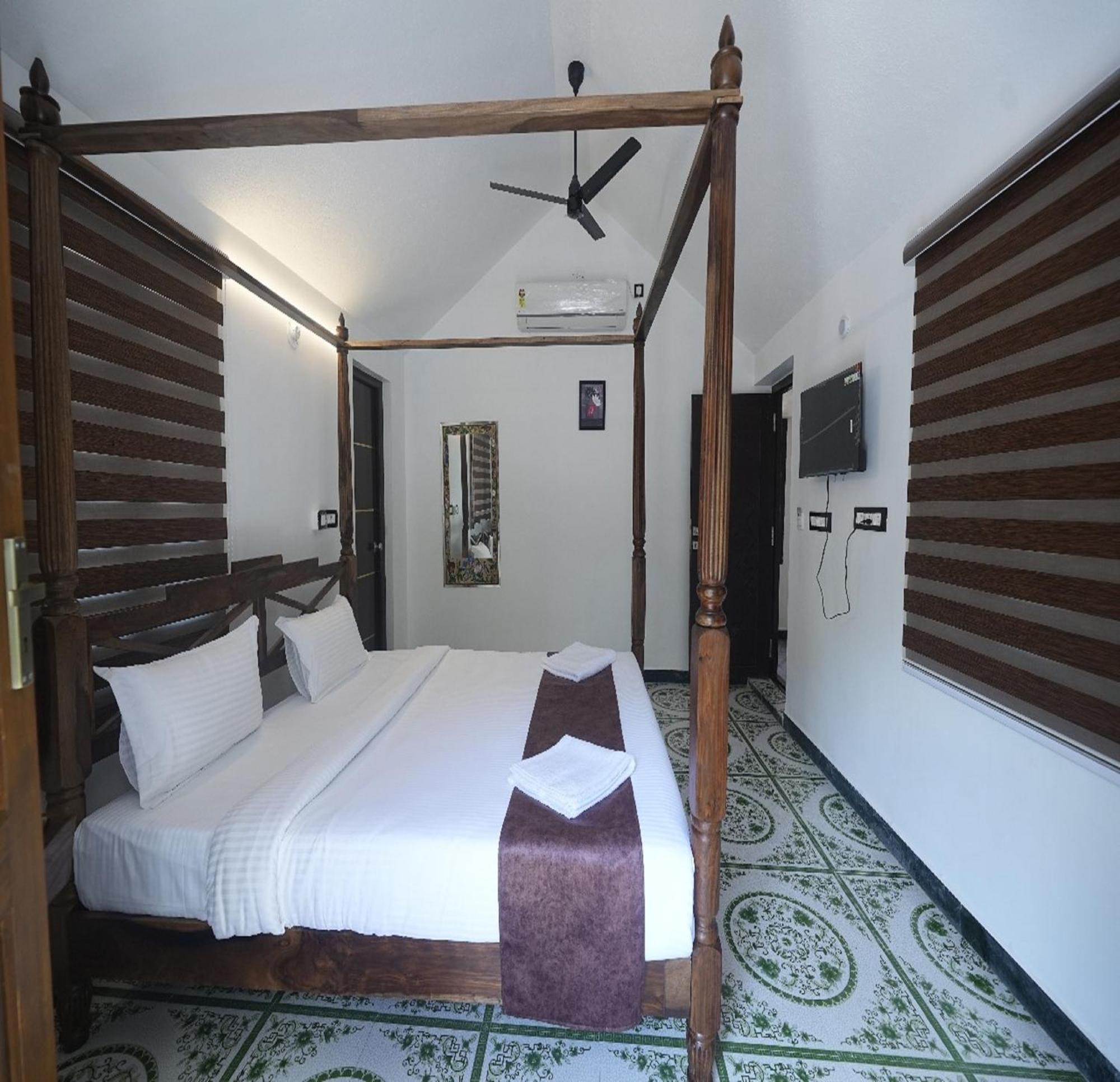 פונדיצ'רי Courtyard Castle Heritage Resort מראה חיצוני תמונה
