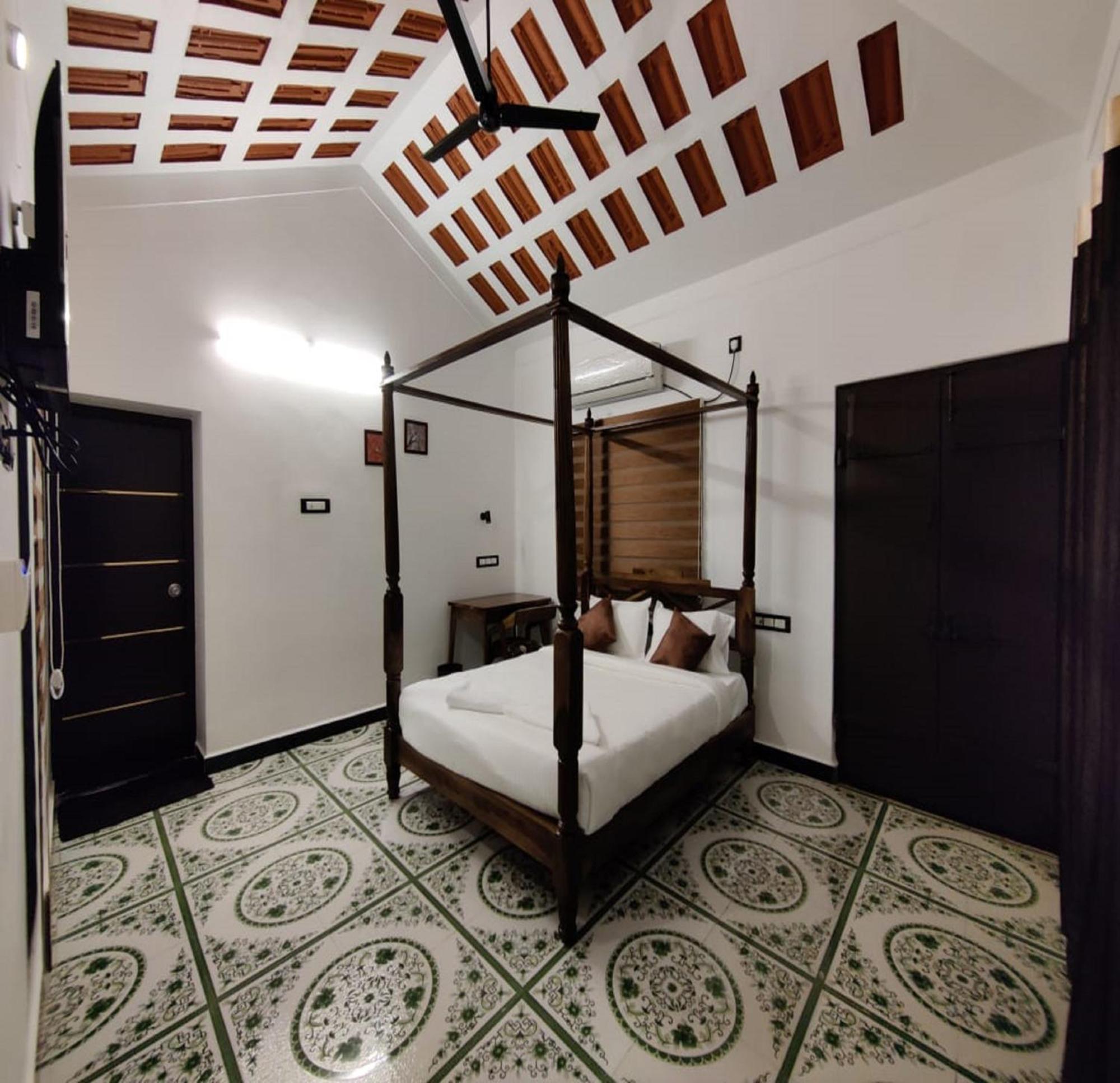 פונדיצ'רי Courtyard Castle Heritage Resort מראה חיצוני תמונה