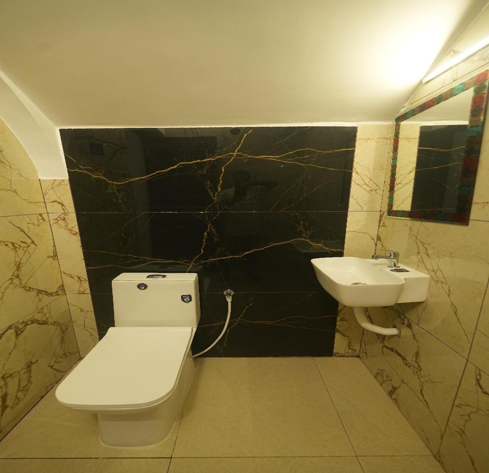פונדיצ'רי Courtyard Castle Heritage Resort מראה חיצוני תמונה