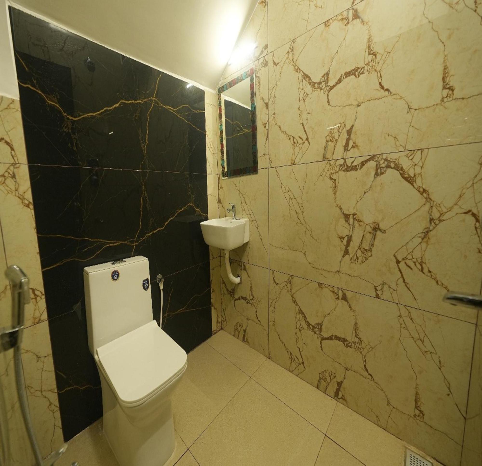 פונדיצ'רי Courtyard Castle Heritage Resort מראה חיצוני תמונה
