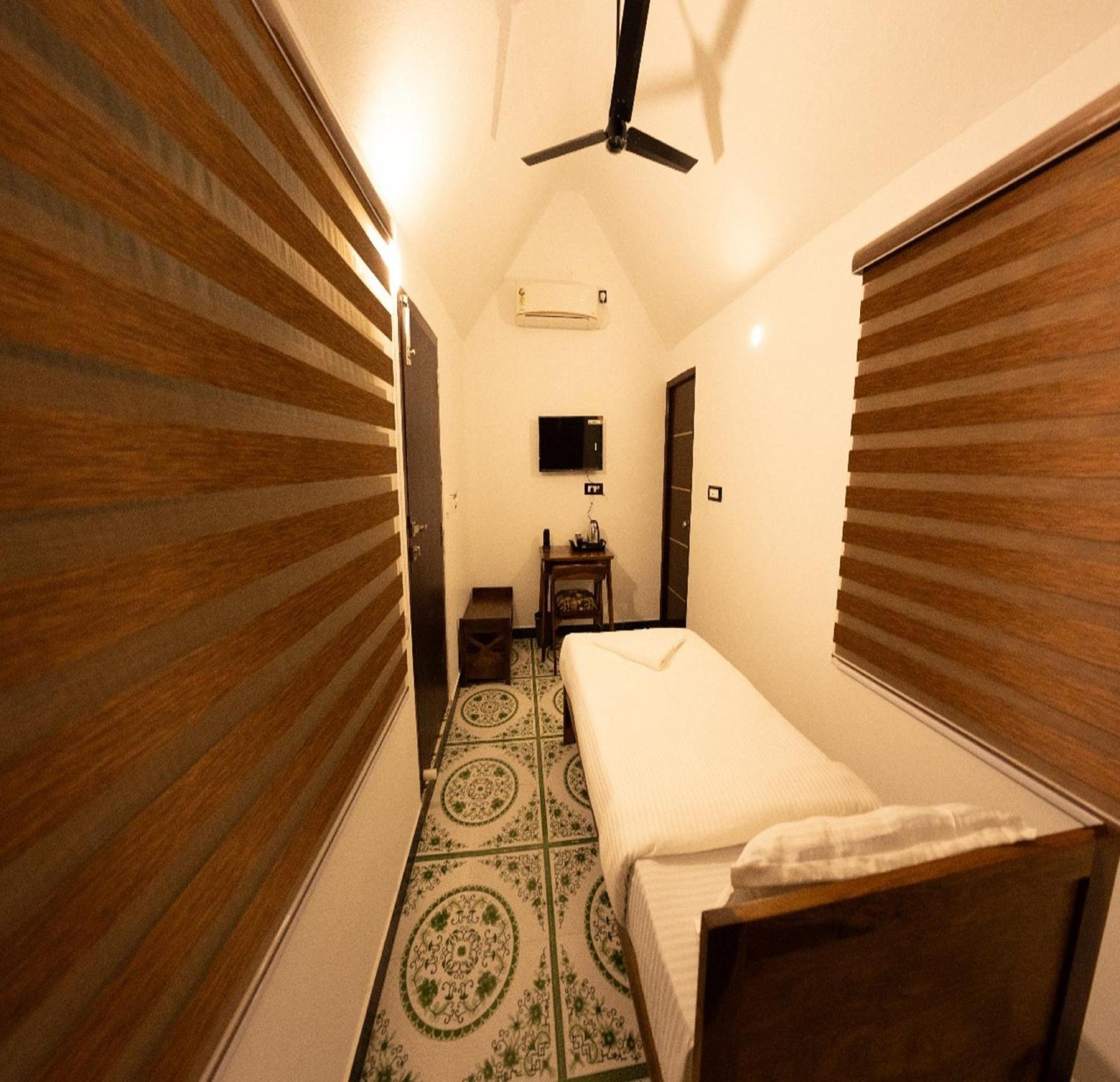 פונדיצ'רי Courtyard Castle Heritage Resort מראה חיצוני תמונה